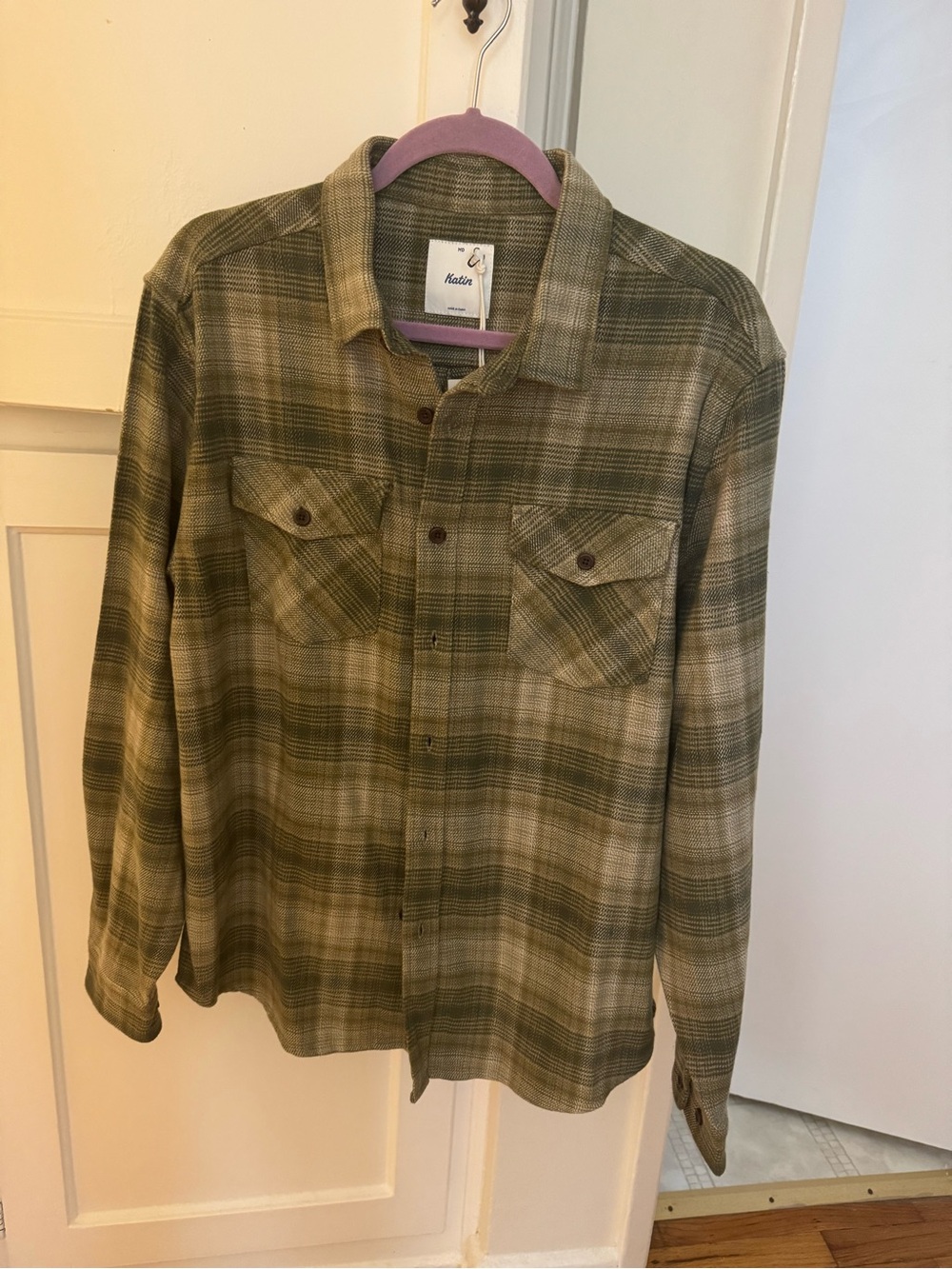 NWT- Katin - Sierra Flannel - Moss
medium. - Picture 3 of 5